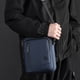 thumbnail image 5 of Nuevo bolso de hombro, bolso cruzado de mano informal a la moda, gran capacidad, bolso para hombre al aire libre, azul, 5 of 6