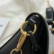 thumbnail image 3 of Nuevo bolso de mano con textura, pequeño bolso cuadrado portátil adecuado para citas, bolso de cuero PU estilo: estilo 1;, 3 of 5