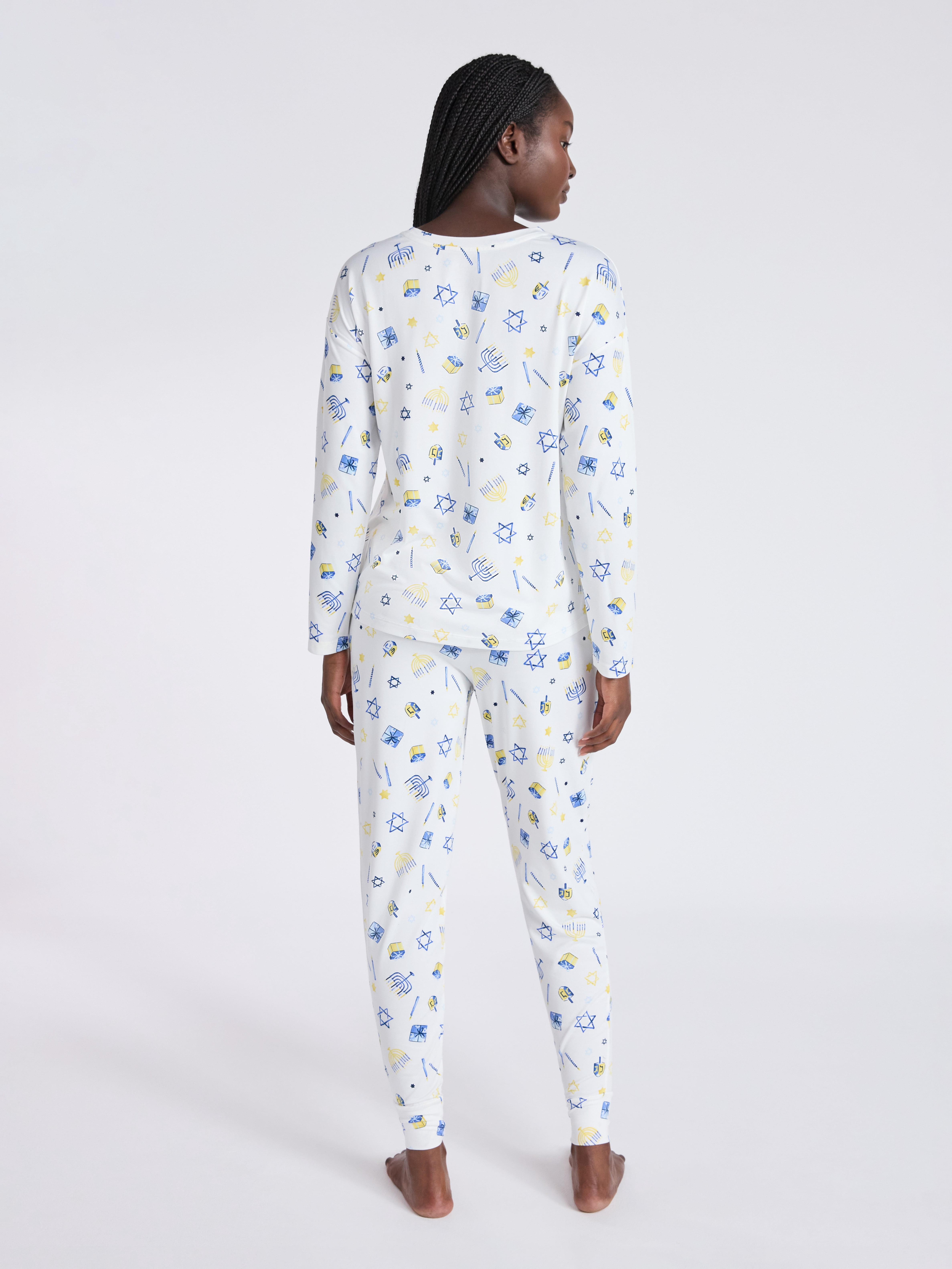 Joyspun Women's Hanukkah Long Sleeve Top and Jogger Pants Pajama Set, 2-Piece, Sizes XS-3X