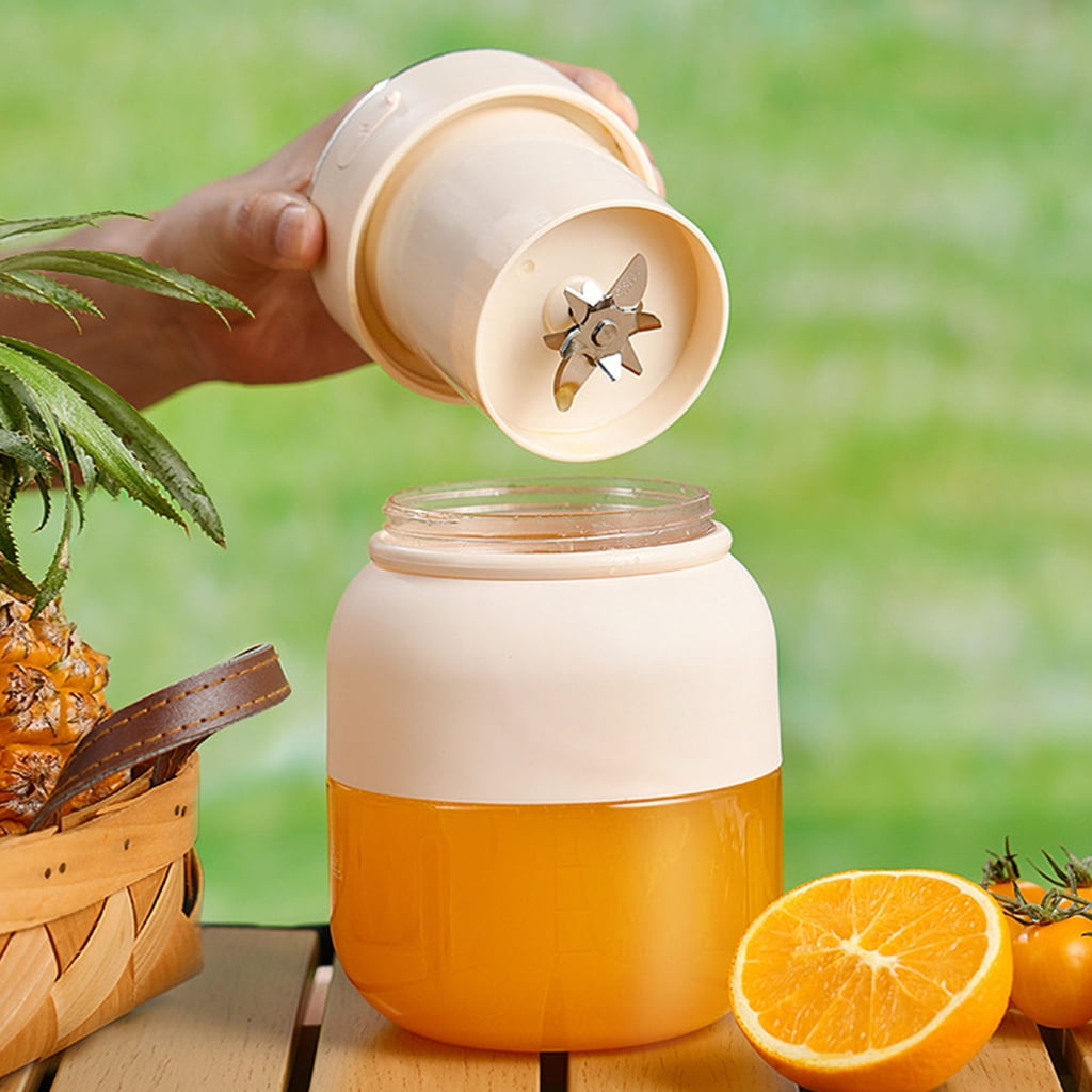 Juices Maker Small Mixers Juicing Tool Travel Juices Maker Powerful Juicing Device Suitable for Making Beverages Juices