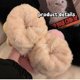thumbnail image 4 of Guantes de peluche bonitos y cálidos con bucles, gruesos, resistentes al viento, con dibujos animados, portátiles, diseño creativo, regalo para el mejor amigo en vacaciones, 4 of 5