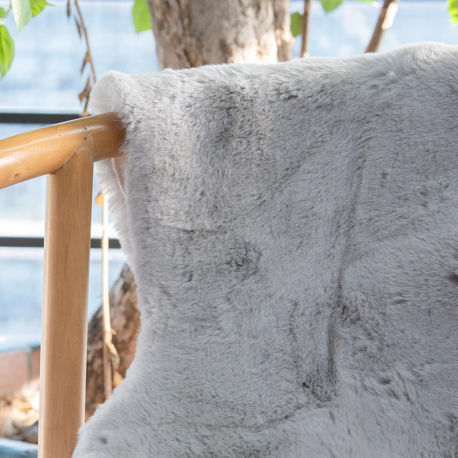 ORINOVA Light Gray Faux fuzzy fur Washable Rugs For Bedroom Shaggy Area Rugs For Living Room Grey 2x3 Nursery Rug Home Room D?cor
