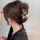 thumbnail image 4 of Pinza de pelo ondulada con perlas para mujer, parte posterior de la cabeza, clip de tiburón, 4 of 5