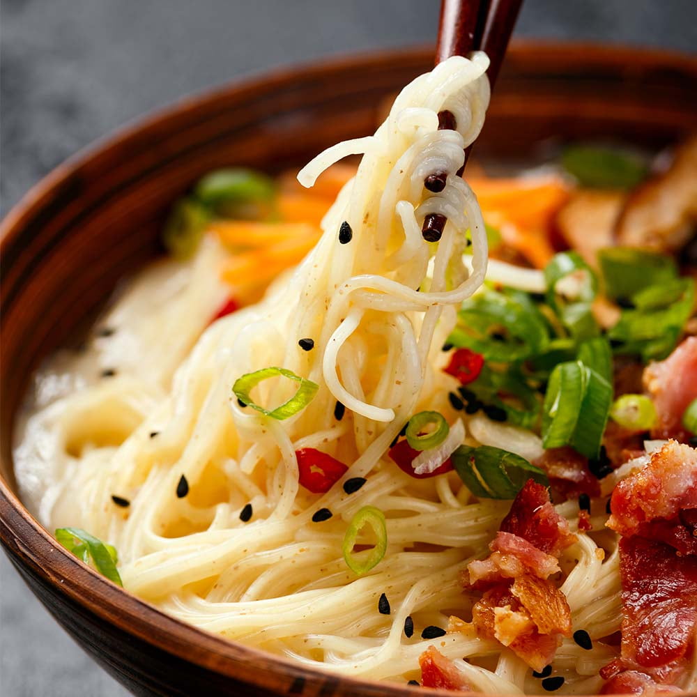 Ramen Instant Noodle Variety Asian Style : Chicken Curry Soup, Mi goreng Stir Fry (5-Pack) + MerlinsMart Zine | Indomie