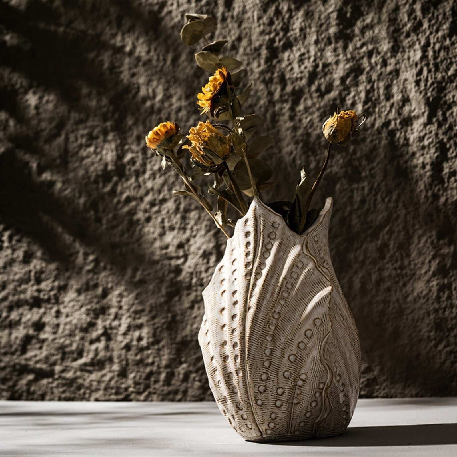 Dvumao Home Decor, Ceramic Vase Ornament Dry Flowers s And Pampas For Coffee Or Dining Tables Office Desks Or Shelves