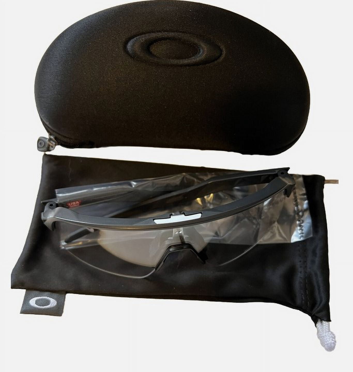 Oakley Sutro Lite Clear Photochromic Shield Men's Sunglasses OO9463 946345 39