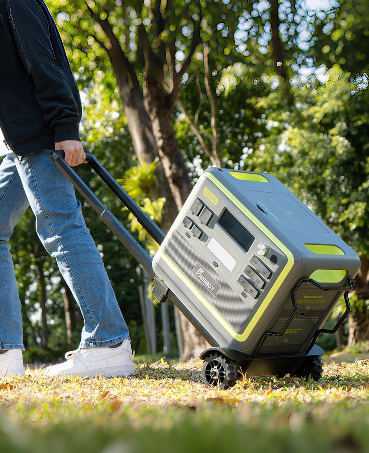 FOSSiBOT F2400 Portable Power Station 2400W (4800W Peak) with Hand Truck,2048Wh LiFePO4 Battery Solar Generator with 1100W AC & 500W Solar Charging,APP Control, 1.5H Fast Charging,for Home Backup