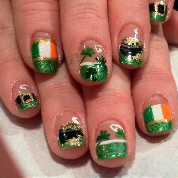 24 Pcs St. Patrick's Day Wearable Nails False Nail Stickers Long-Lasting Full Coverage Nail Art for Parties Gift Kit for Her