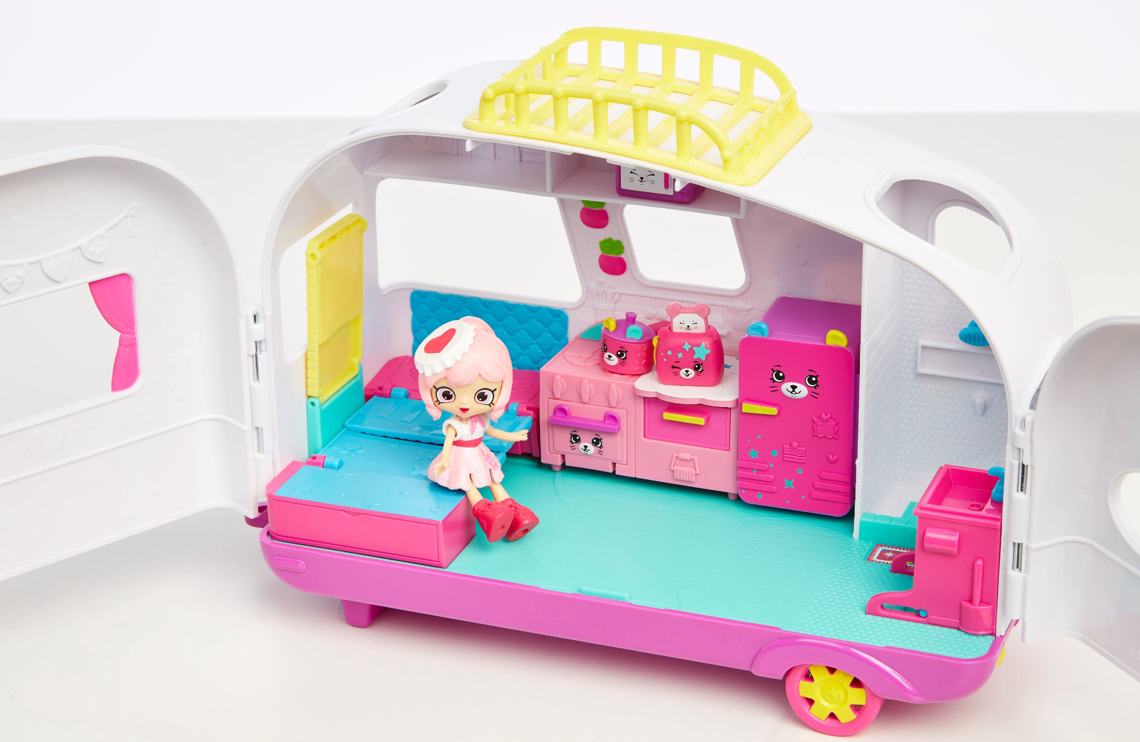 Shopkins Happy Places Rainbow Beach Camper Van