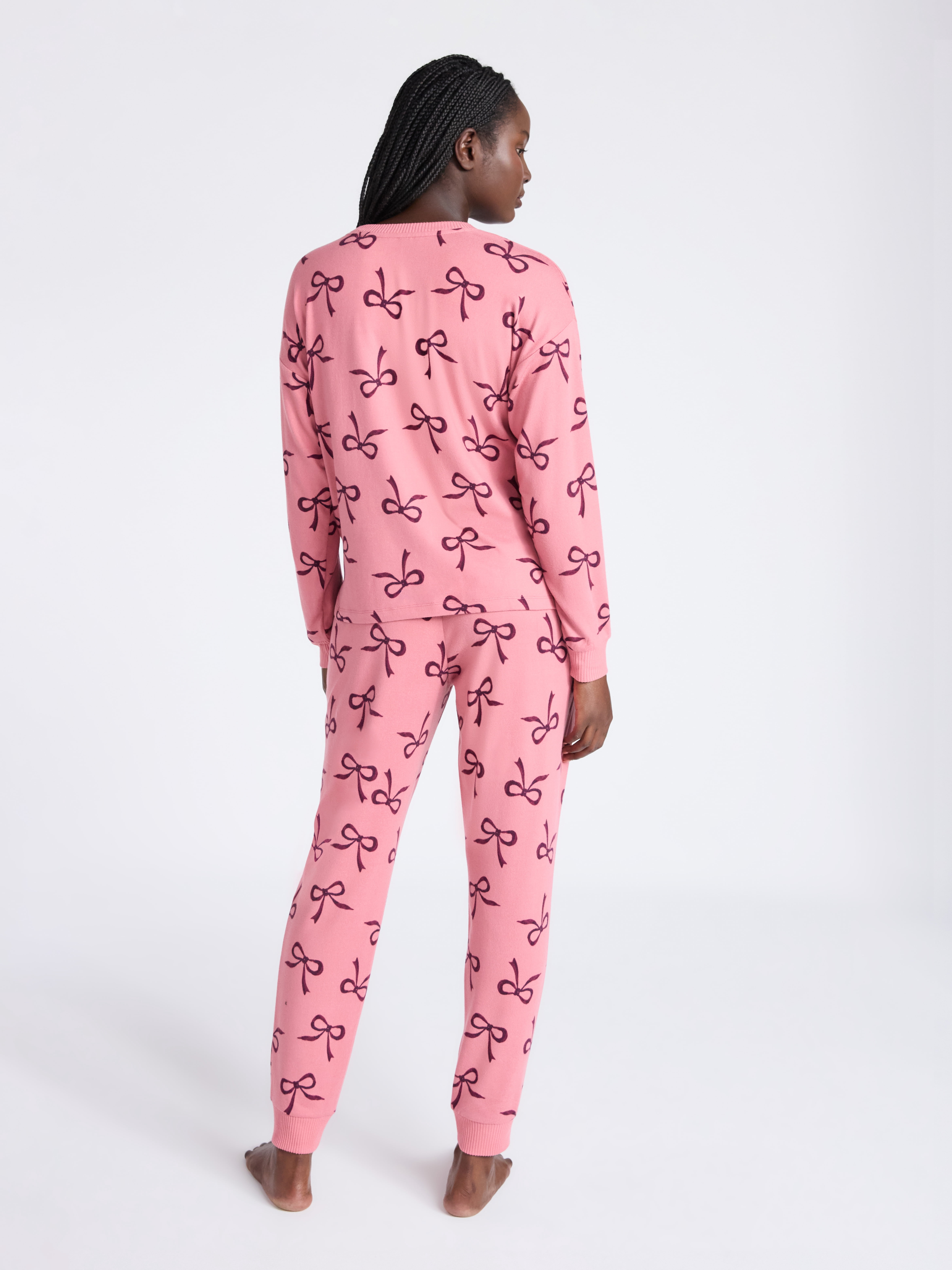 Joyspun Women's Cozy Lounge Collection Hacci Knit Long Sleeve Top and Joggers Pajama Set, Sizes XS-3X