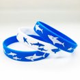 thumbnail image 5 of 25 pulseras de silicona con forma de tiburón para fiestas, regalos creativos, recuerdos de cumpleaños para niños., 5 of 5