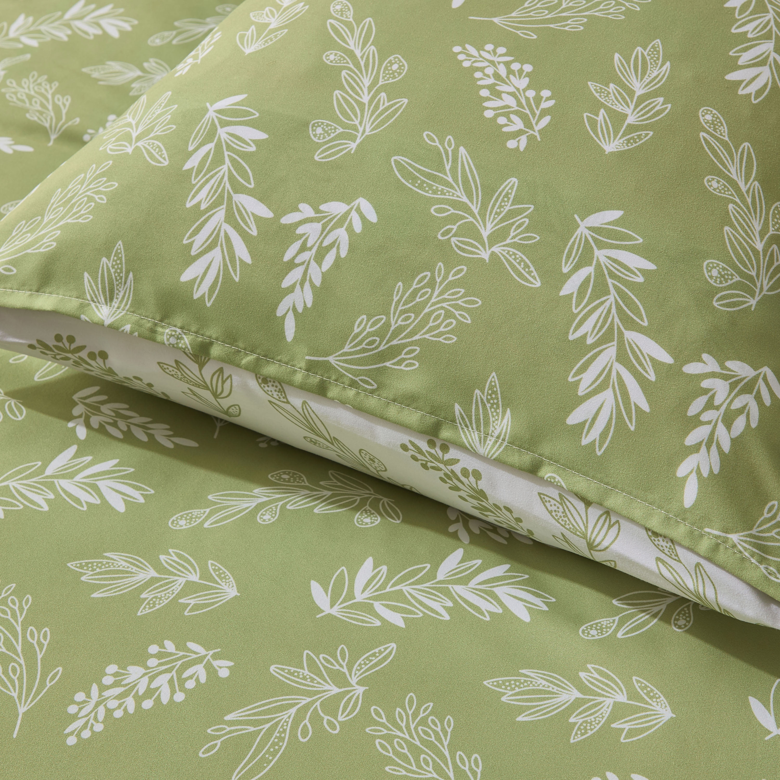 LammaLoe Twin Comforter Sets, 2 Piece Botanical Bed in a Bag, Reversible Bedding Comforter Set with Sheets, Modern Bed Set, Sage Green/Off White