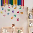 thumbnail image 2 of Adhesivos de pared con lápiz colorido con diseño de huellas de manos de PVC, 2 of 2