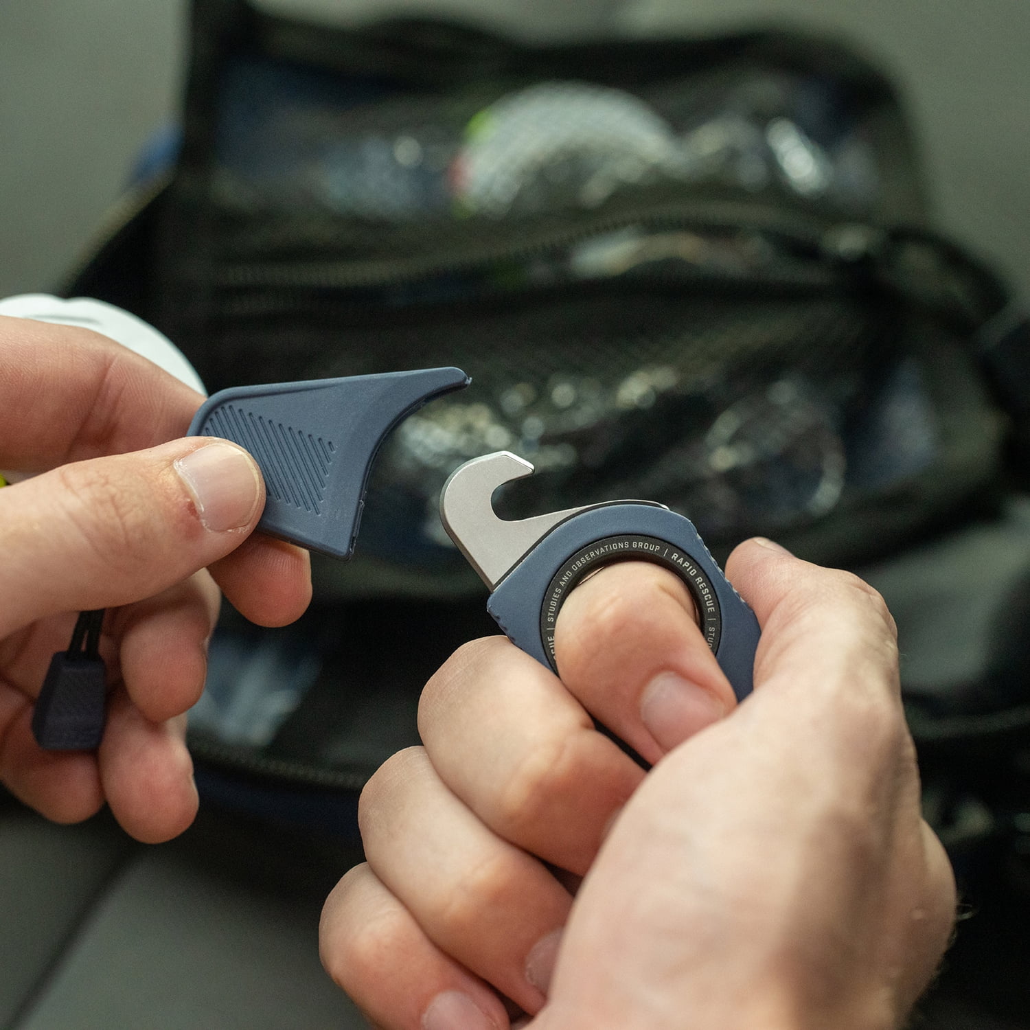 SOG Rapid Rescue Pocket Seatbelt Cutter and Glass Breaker with Removable Sheath, Midnight Blue, SOG-26-30-03-43