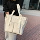 thumbnail image 4 of Bolso bandolera Hugo de lona impermeable blanco, 4 of 10