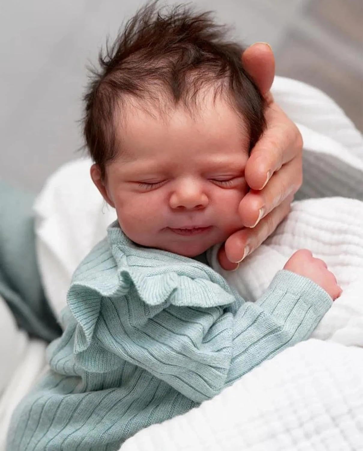 18 Inch  Lifelike Reborn Baby Dolls with Soft Cloth Body,Realistic Newborn Baby Doll with Accessories  for Kids Age 3+