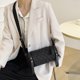 thumbnail image 2 of Bolso de hombro Ehuebsd con forma de almohada cilíndrica de cuero negro, 2 of 8