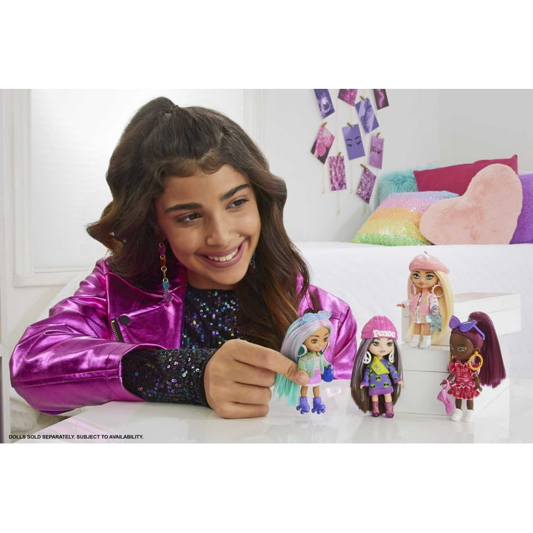  Barbie Extra Minis Doll & Accessories with Brunette Hair &  Brown Eyes, Toy Pieces Include a Pink Faux Fur Coat & Purse : Pet Supplies