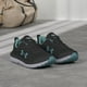 thumbnail image 2 of Zapatillas Under Armour Charged Assert 10 para Mujer Negro/Gris, Talla 7 US, 2 of 8