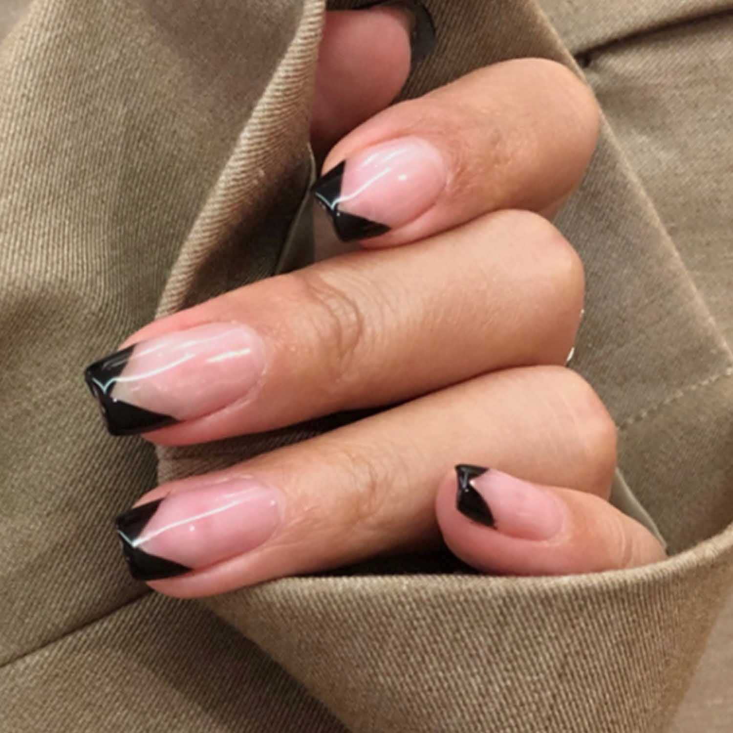 Acrylics vs hard gel? Help me out, details in comments : r/Nailtechs