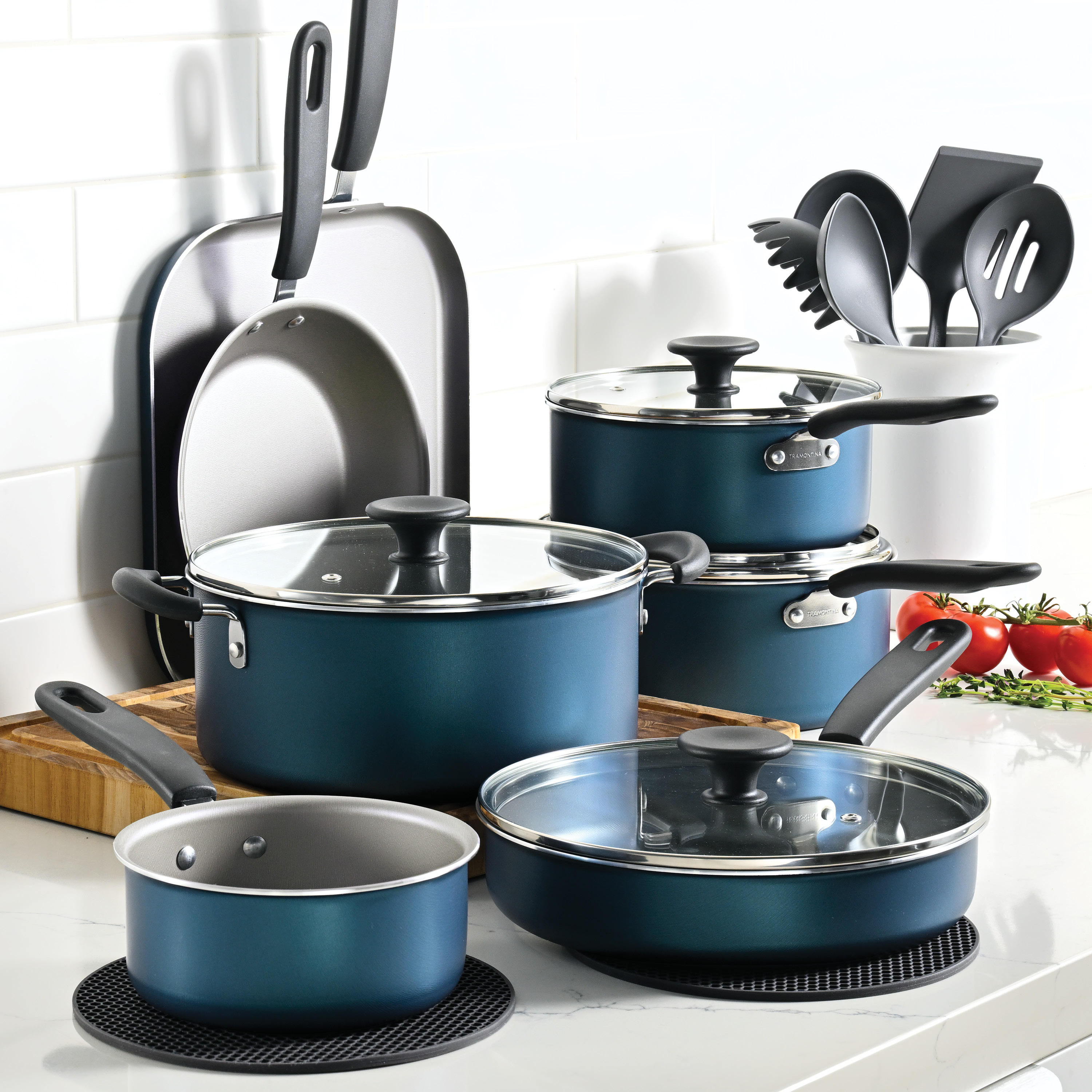 Tramontina Primaware 18-Piece Nonstick Cookware Set, Blue photo 2