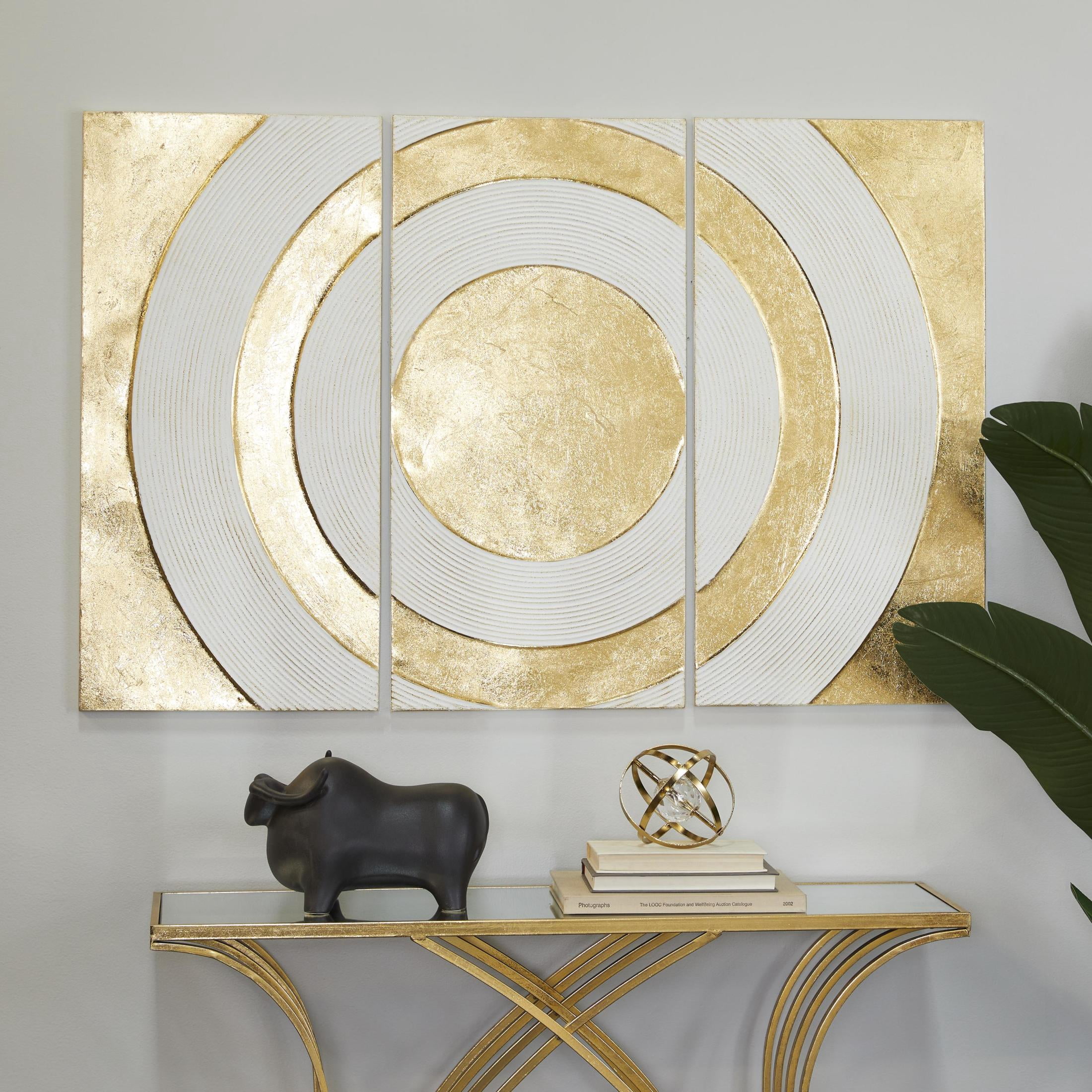 CosmoLiving by Cosmopolitan Gold Metal Target Geometric Wall Decor