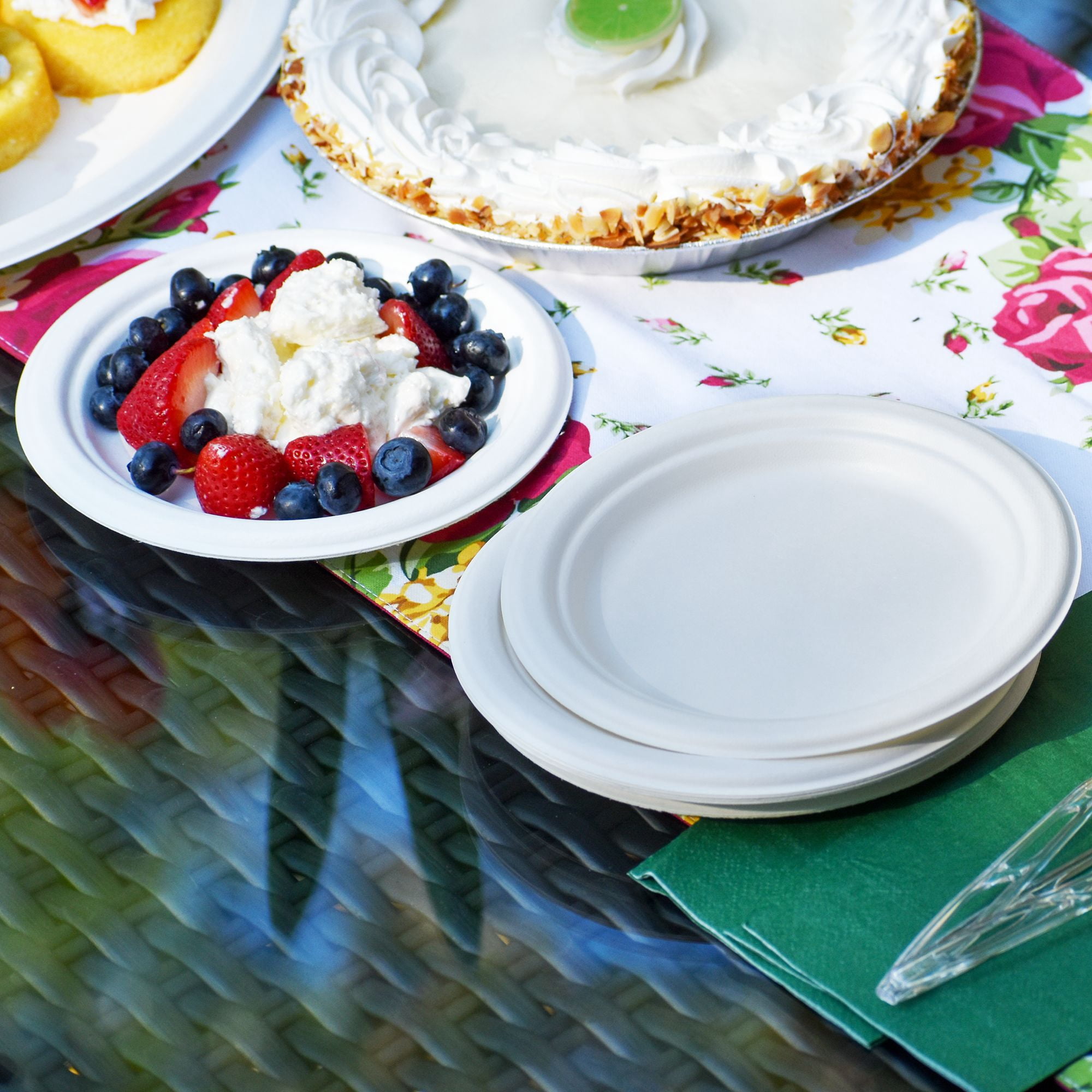 LifeMade 300 Count 6.85 in Dessert Plate Compostable Heavy-Duty Fiber, Home and Commercial Disposable
