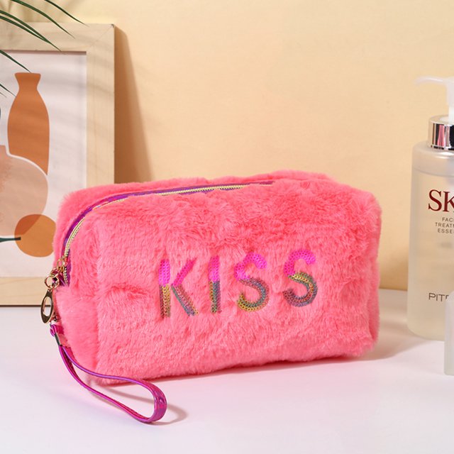 Plush Makeup Bag Portable Travel Toiletry Bag Hand-held Cosmetic Storage Bag with Smooth Zipper