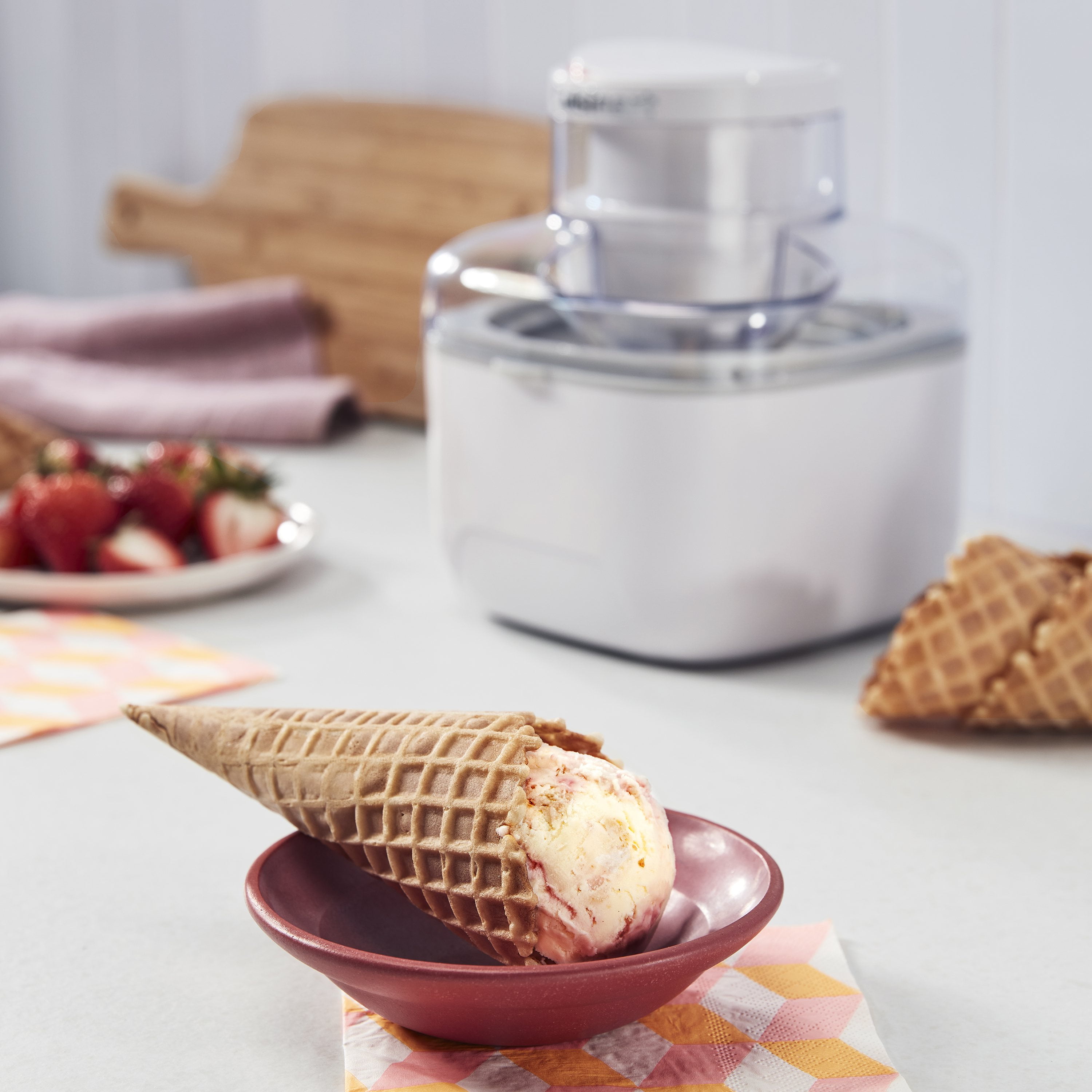 Cuisinart 1 Pint Wonder Single-Serve Ice Cream Maker