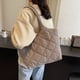 thumbnail image 2 of Bolso Mano Con Entramado Diamantes Informal para Mujer Hobo Elegante Acolchado Color Sólido, 2 of 9