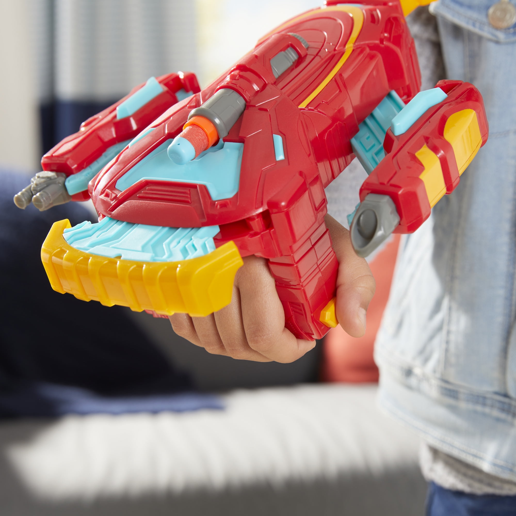 Marvel Avengers Mech Strike Iron Man Strikeshot Gauntlet Kids Toy
