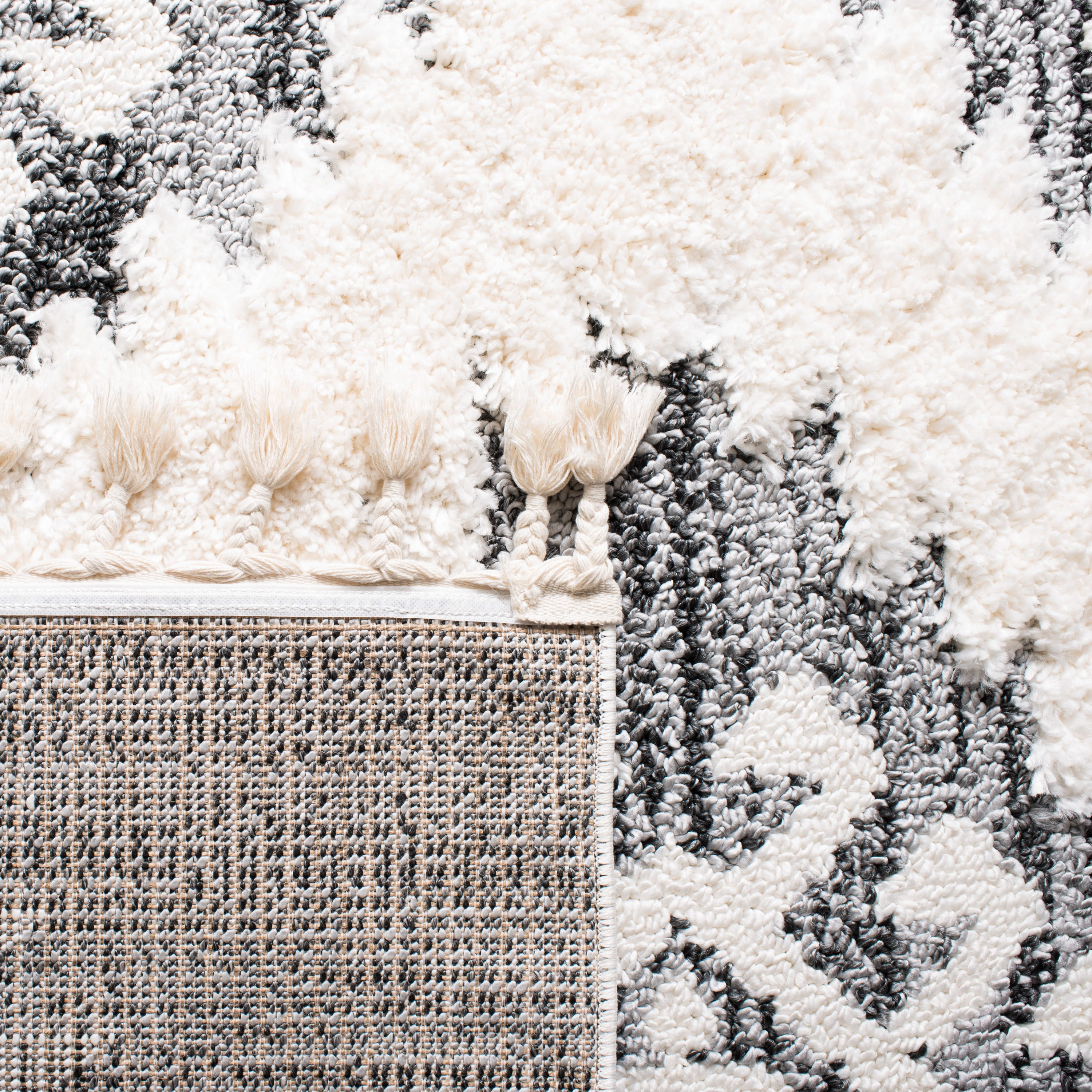 SAFAVIEH Moroccan Tassel Shag Desmond Area Rug, Ivory/Grey, 6'7" x 6'7" Round