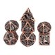 thumbnail image 1 of Juego de 7 dados poliédricos huecos de metal con patrón tallado, DND, multicaras, D4, D6 Cobre rojo antiguo, 1 of 9
