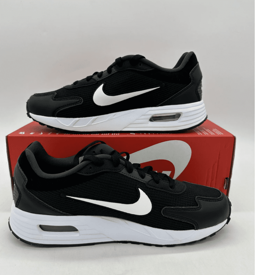 Nike Air Max Solo Men's Size 11.5 Black White Running Shoes HQ2572-001