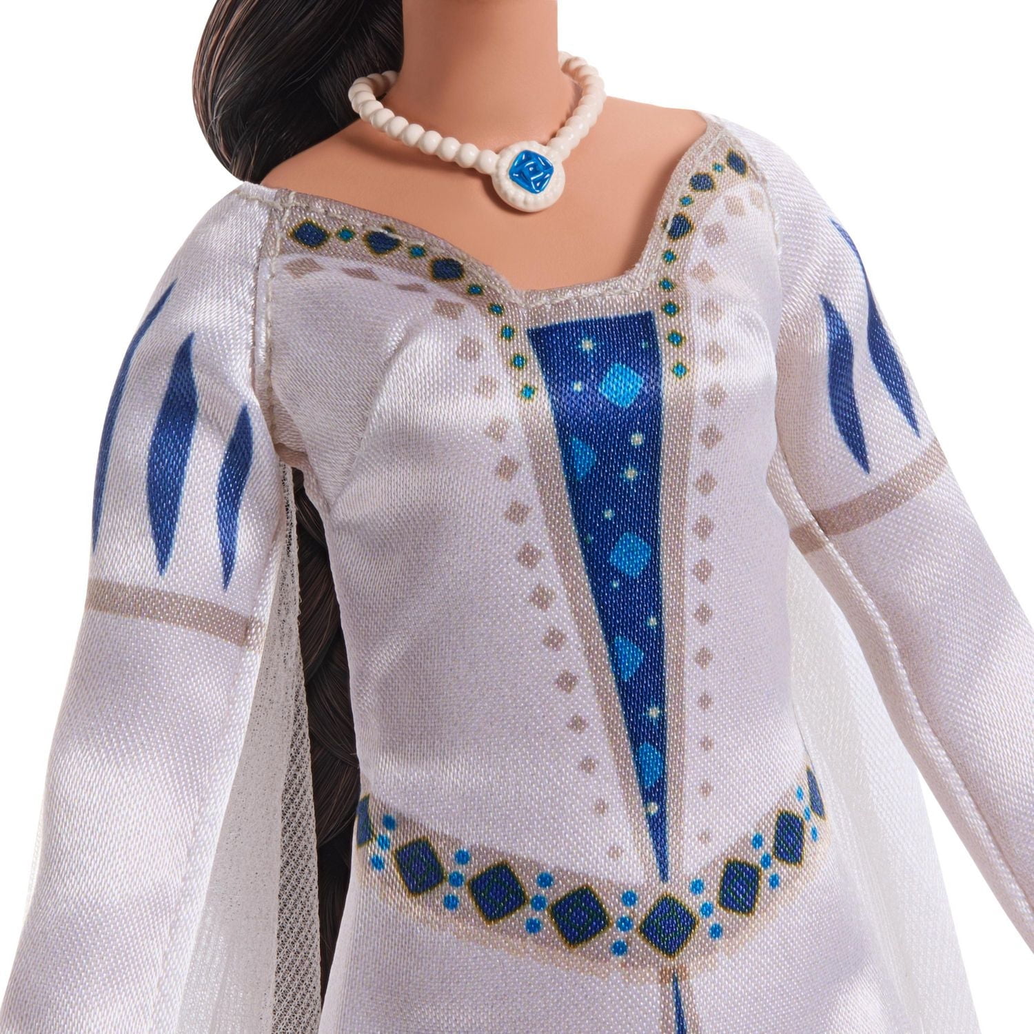 Disney Wish Queen Amaya of Rosas Fashion Doll, Posable Doll & Accessories