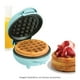 thumbnail image 4 of Mini Wafflera Nostalgia Redonda Azul, 4 of 4