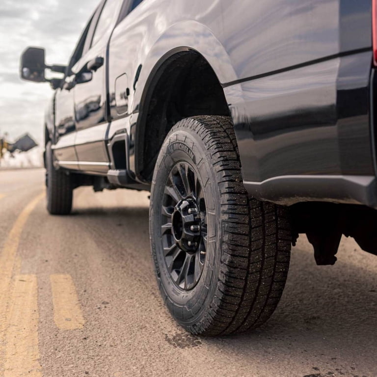 Michelin Agilis CrossClimate 2 LT235/85R16 120/116R E - Walmart.com