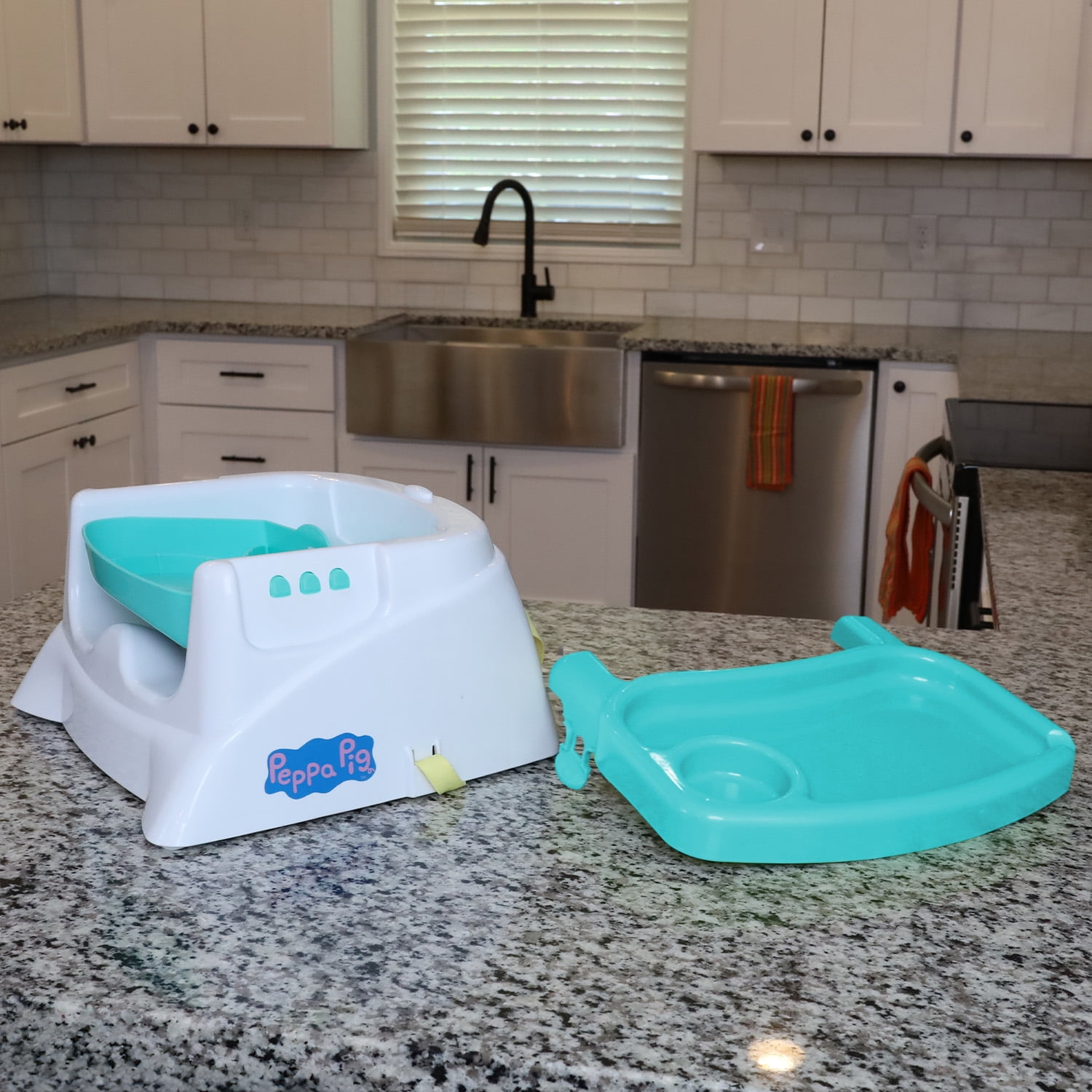 Peppa Pig Booster Seat with Adjustable Tray, Cup Holder and Safety Straps, Children Ages 1 and up