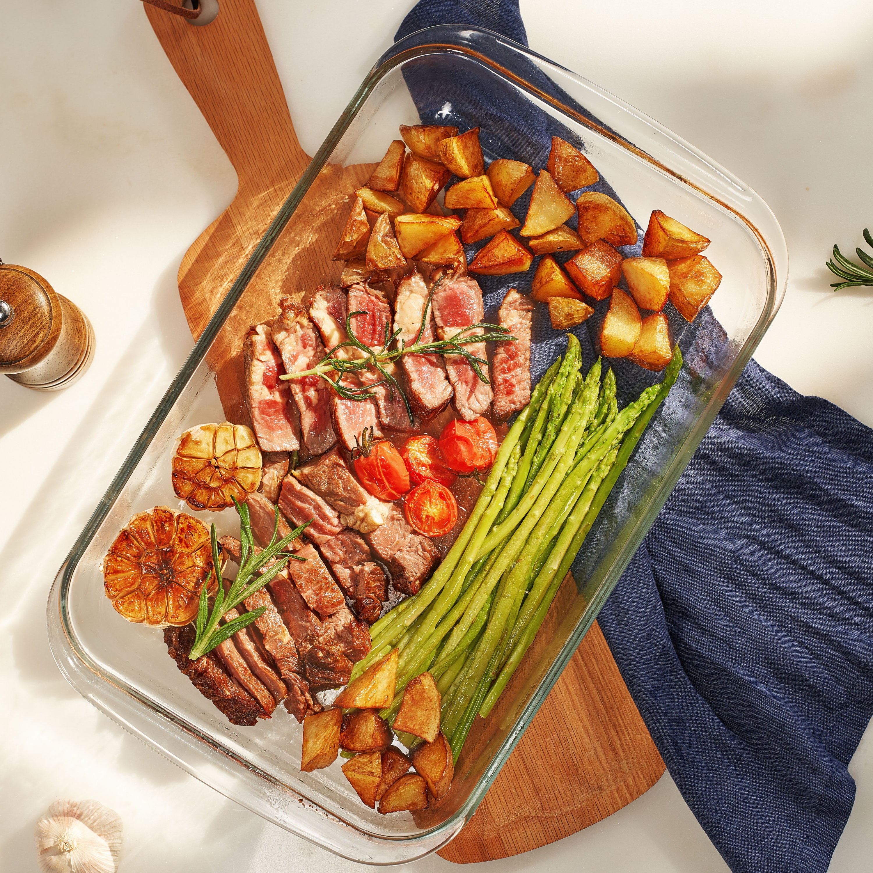 Sorbus 8-Piece Deep Glass Baking Dish Set with Lids - Versatile, Durable, Oven-Safe, & Dishwasher-Safe for Easy Baking, Storing, & Serving