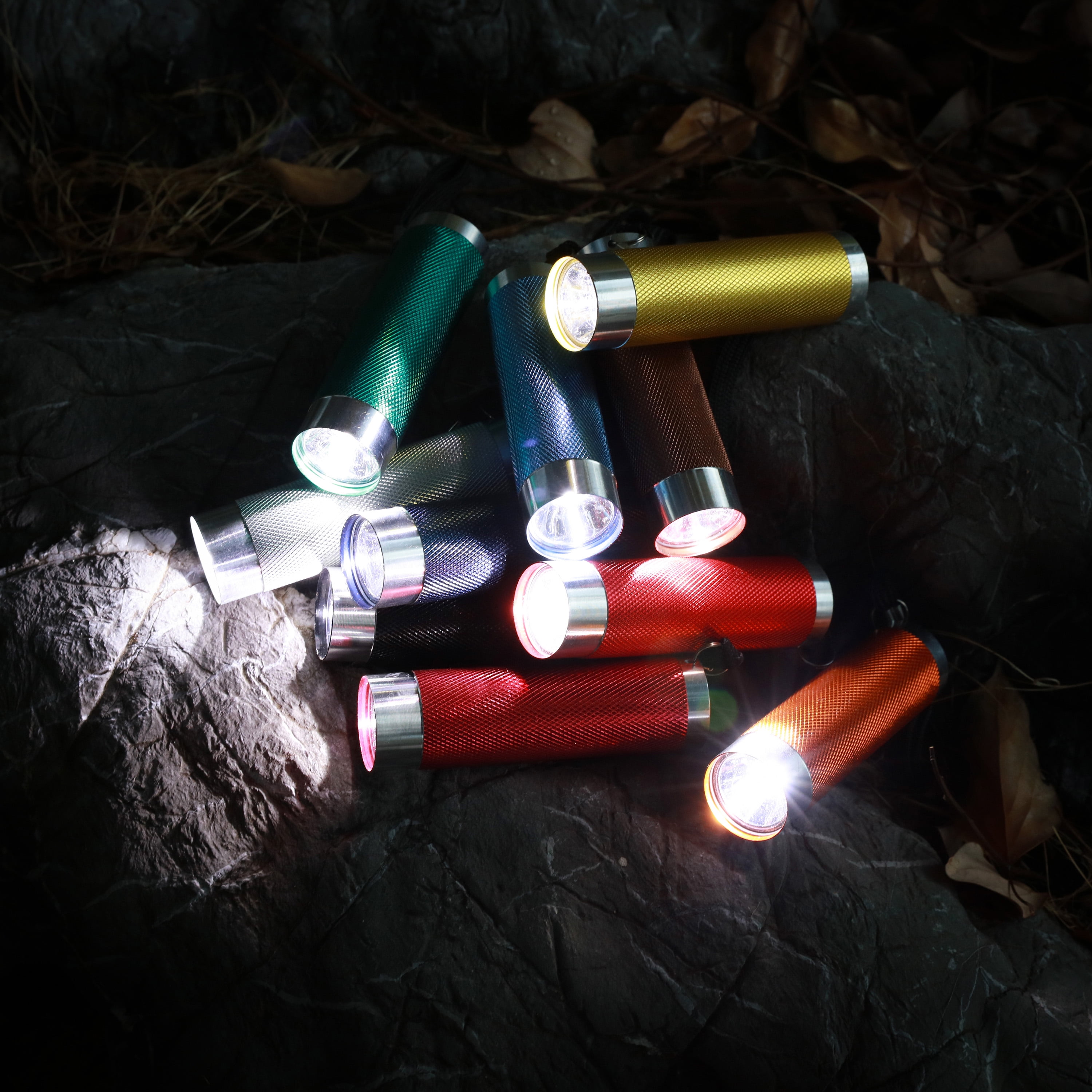 Linternas LED Ozark Trail paquete de 10, 50 lúmenes, multicolor, compactas para camping 3