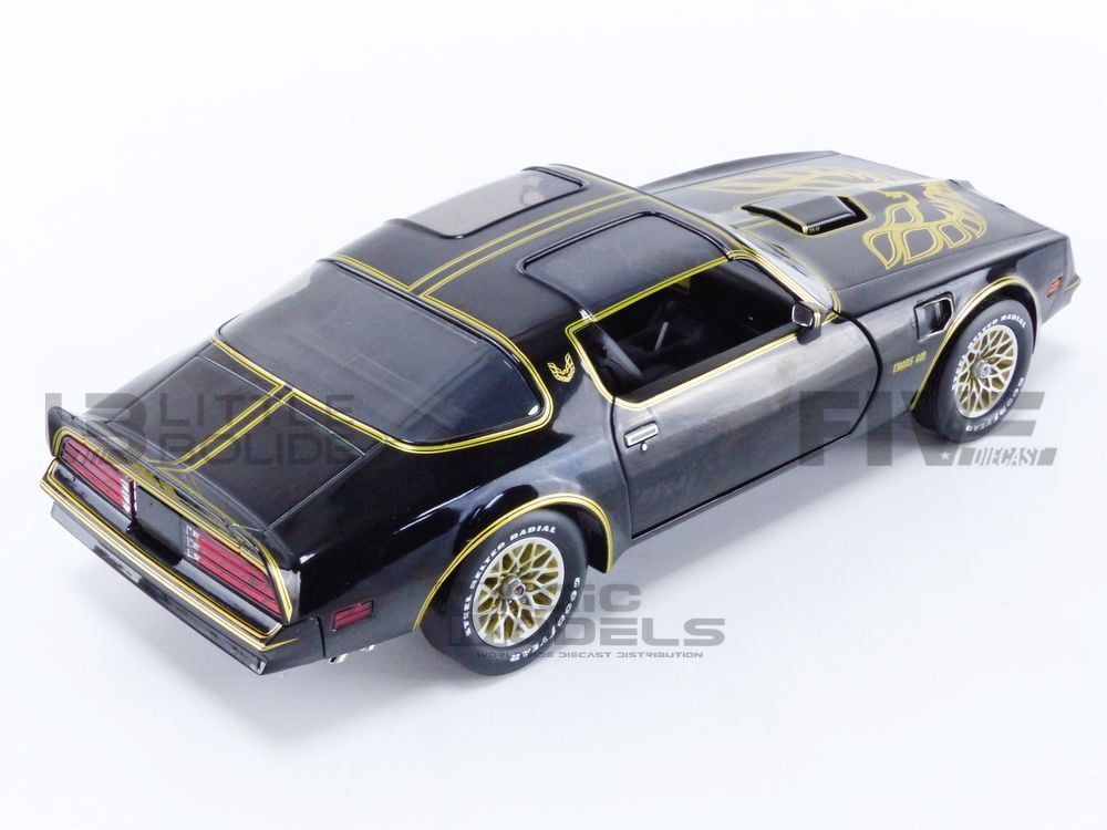 1977 PONTIAC FIREBIRD T/Aの1/18スケールモデル 1977 Pontiac Firebird T/A Trans Am Starlite Black with
