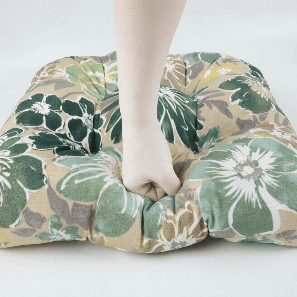 Outdoor Chair Cushions Set of 2, 19x19x4 Inch Tufted Seat Cushions with Ties, Waterproof Patio Chair Pads for Dining Chairs, Garden & Outdoor Furniture - Emerald Green Floral