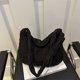 thumbnail image 2 of Bolso de algodón con bordado de diamantes, nuevo bolso de mano de otoño e invierno 2025, bolso de hombro informal, versión coreana, bolso de mensajero de gran capacidad, 2 of 5