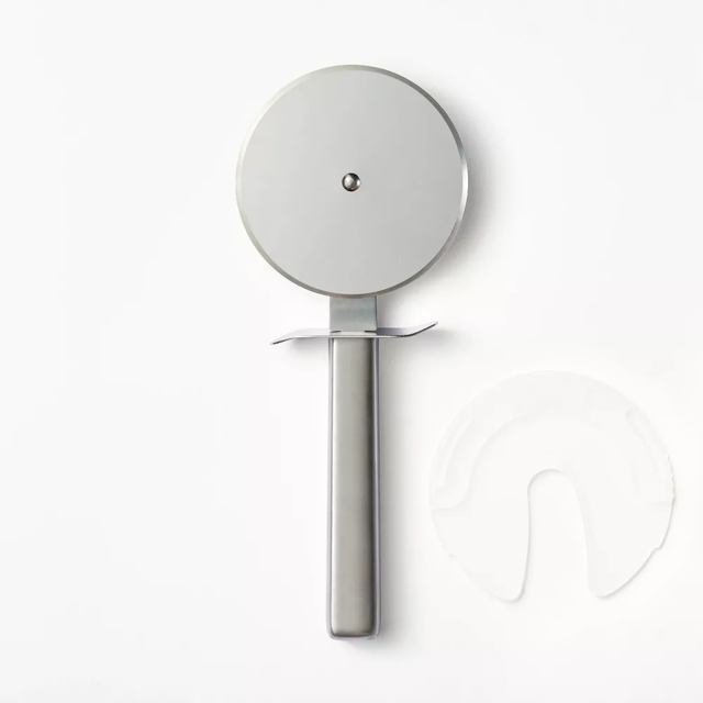 Cortador de pizza Figmint de acero inoxidable plateado de 22,4 cm, apto para lavavajillas