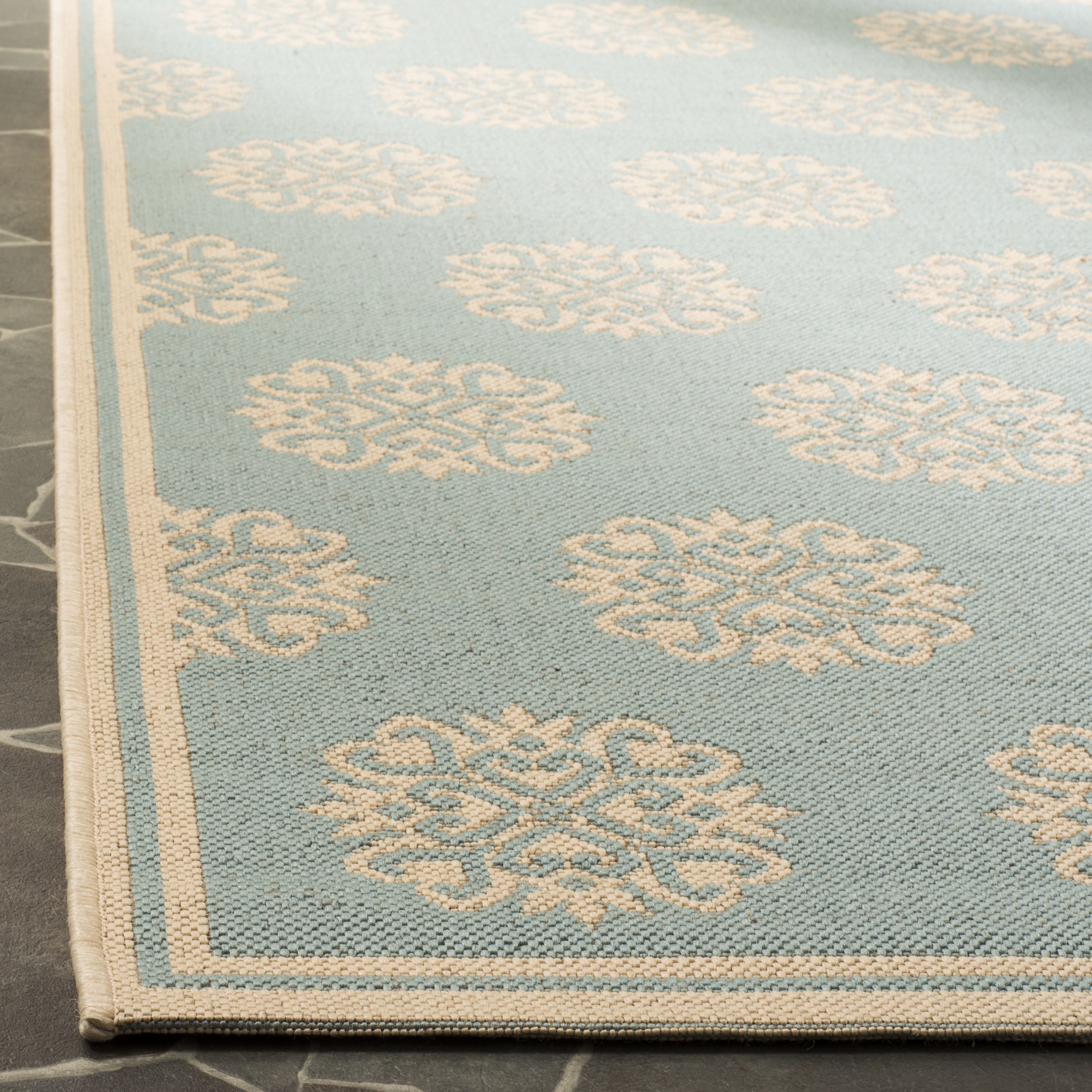 Safavieh Linden Cheshunt Floral Area Rug Or Runner
