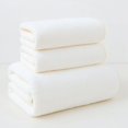thumbnail image 1 of XmhyTop-A Juego de toallas de baño de 3 piezas de vellón coral, ultrasuaves y absorbentes, para el hogar, color blanco, 1 of 5