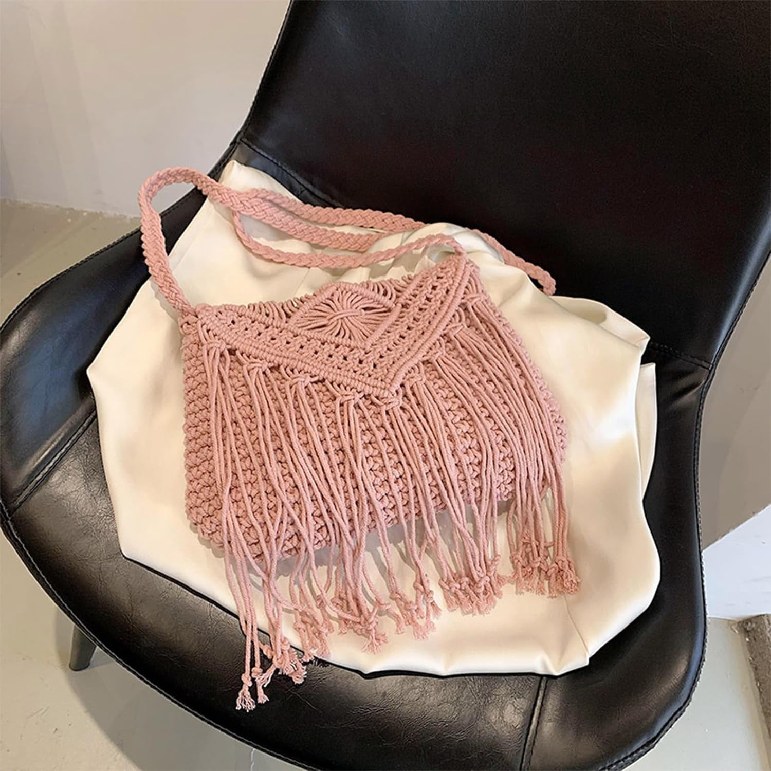 LinYooLi Straw Crossbody Bags for Women, Summer Straw Purses and Handbags with Tassels Shoulder Clutch Bag for Vacation