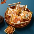 thumbnail image 4 of Bandejas cuadradas para pastel de luna, bolsa de embalaje para pastel de luna, contenedor de alimentos, soporte, plástico dorado, galletas, tarta de huevo, cajas de regalo, 100 piezas, 4 of 5
