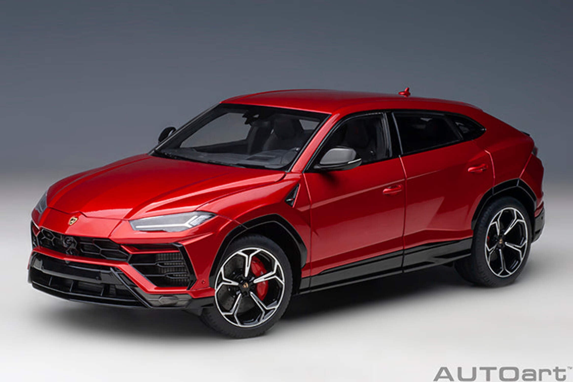 Autoart 79169 Lamborghini Urus Verde Selvans 1 by 18 Scale