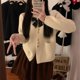 thumbnail image 3 of Chaqueta tipo suéter con decoración de lazo estilo Chanel de estilo coreano para otoño e invierno, cárdigan de punto de estilo suave de manga larga para mujer, 3 of 5